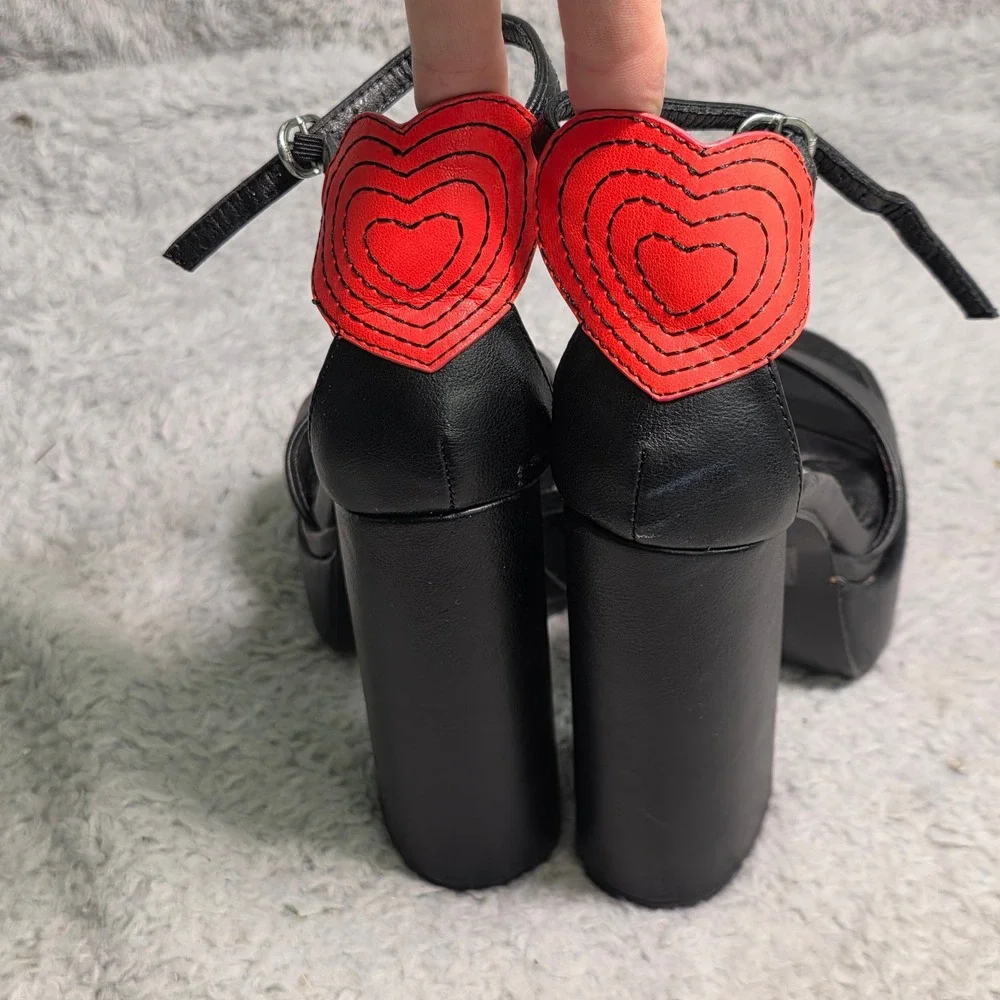 Olivia Miller Platform‎ Sandals Black Red Heart Heel Women Size 7 Excellent